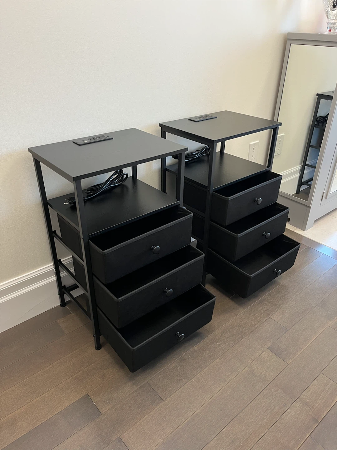 New Set of Stands w/ 3 Drawers & Charging Station - photo 2