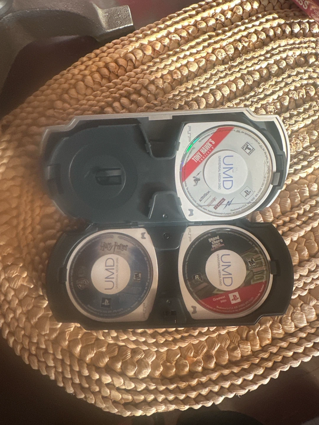 PSP UMD Games Lot with Case - photo 2