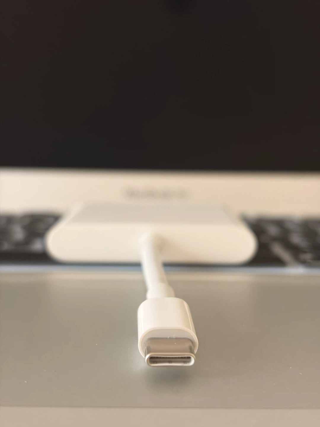 Apple USB-C Digital AV Multiport Adapter A2119 - photo 2