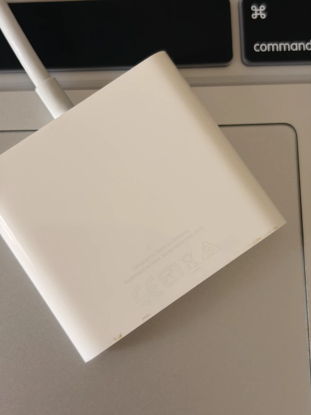 Apple USB-C Digital AV Multiport Adapter A2119 - photo 3