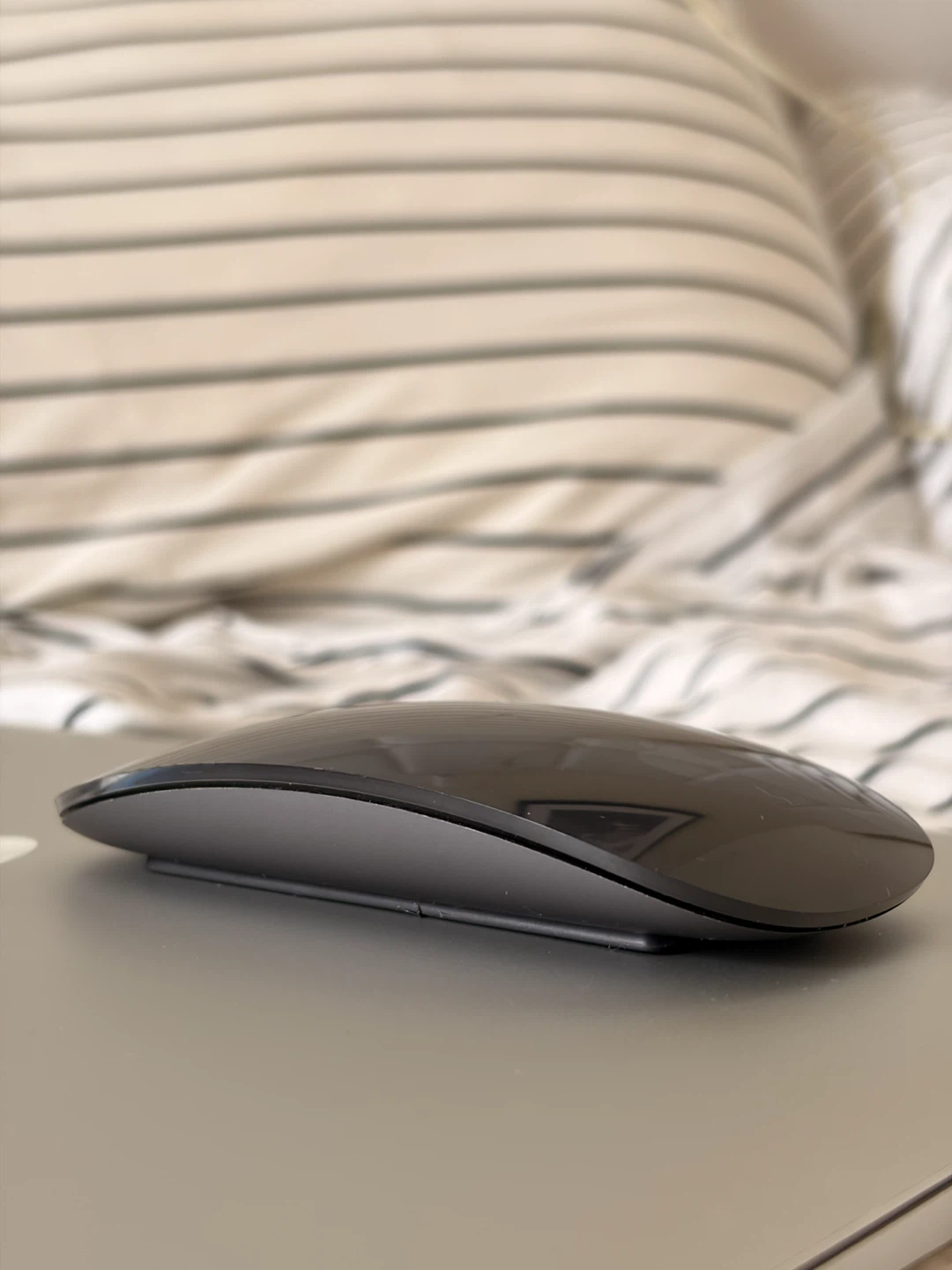 Apple Magic Mouse (2 Gen) A1657 - Black - photo 3