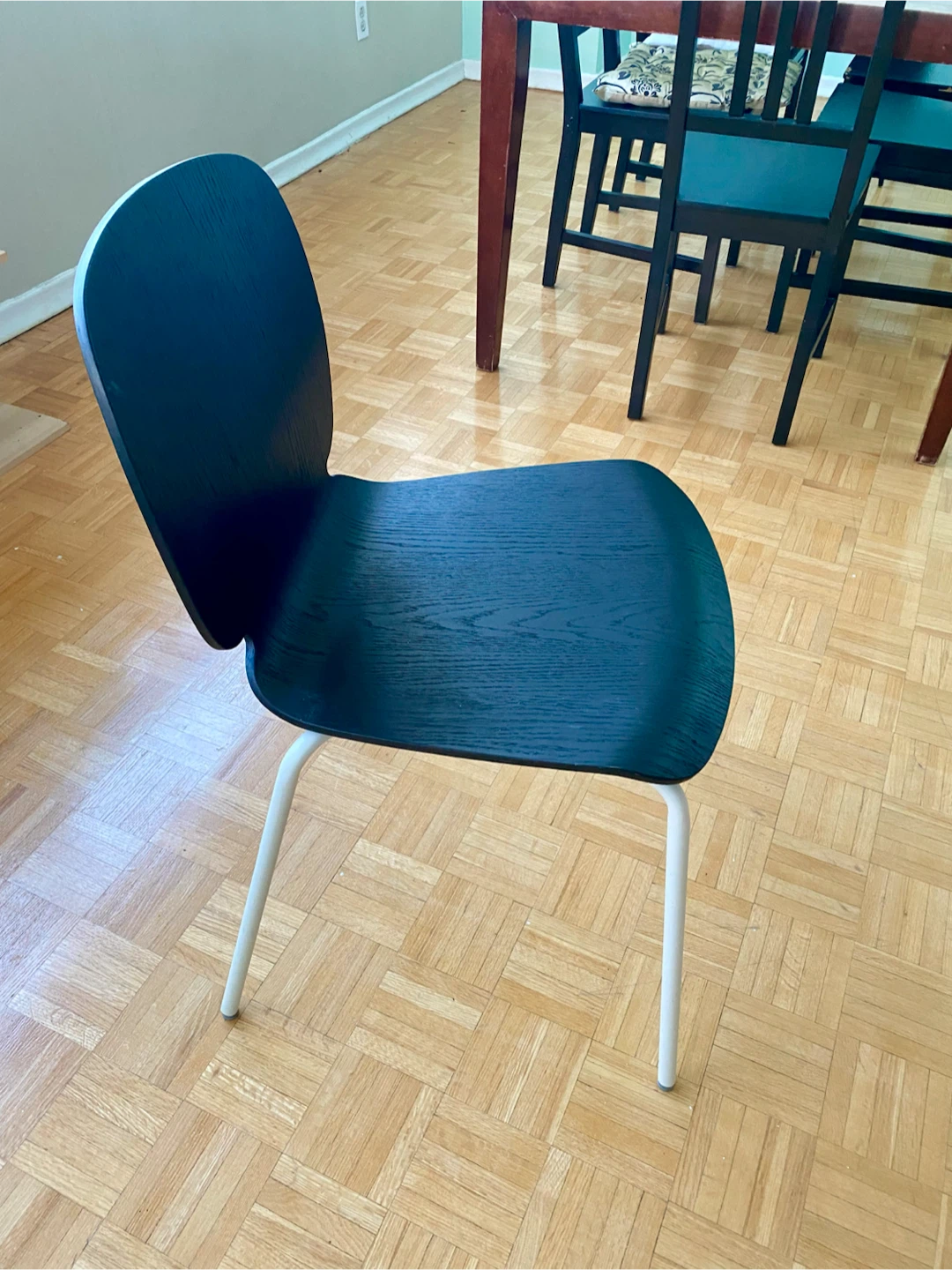 Black wood and white metal desk chair (IKEA) - photo 2