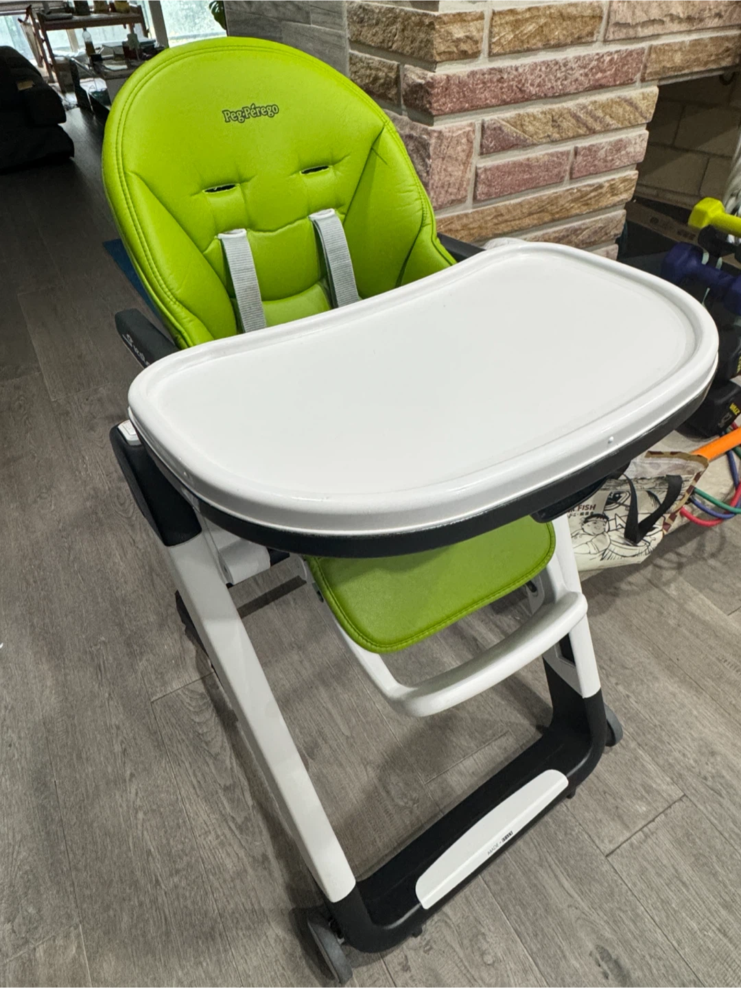 Peg Perego Siesta high chair in green like New - photo 2