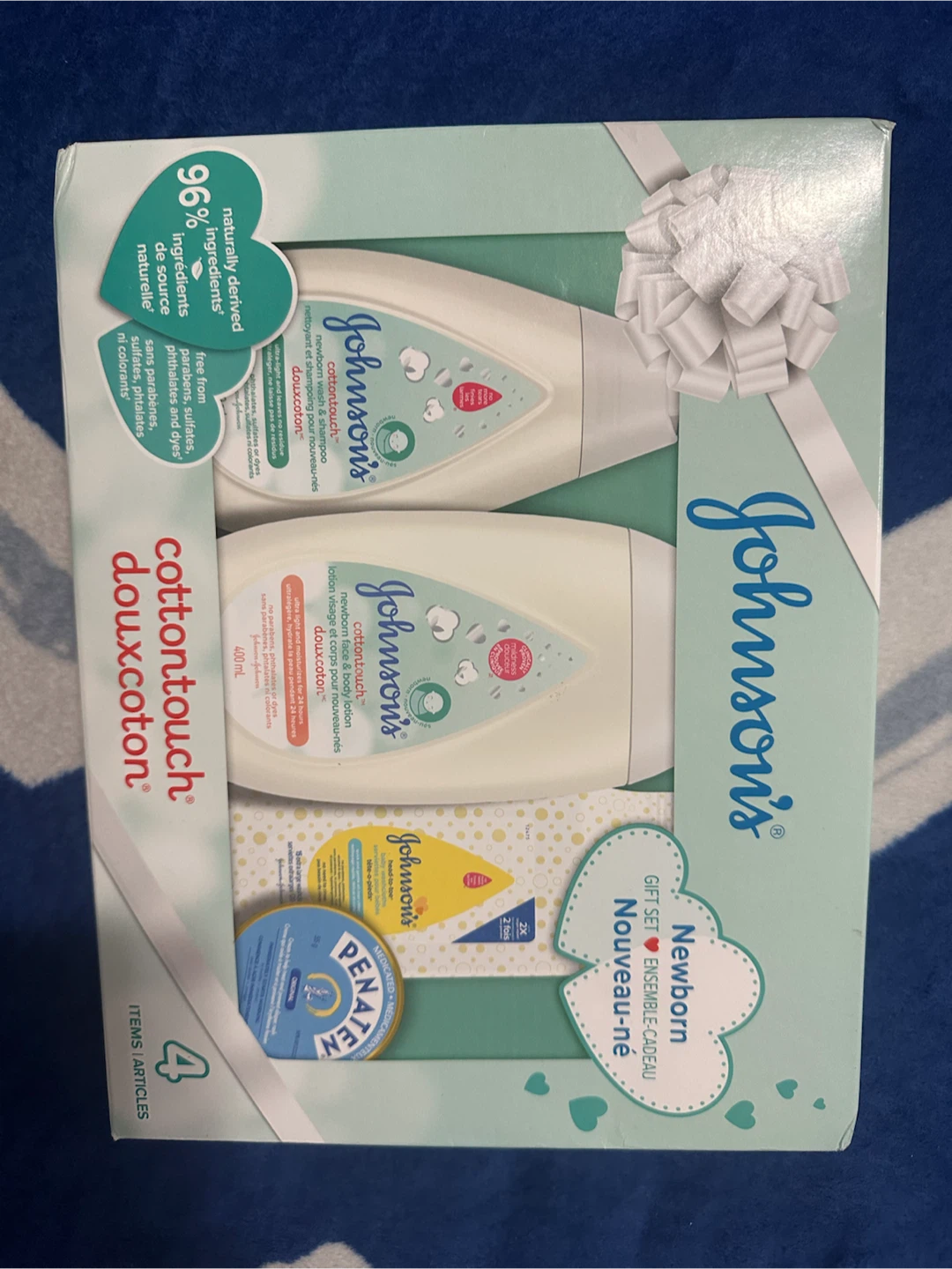 Johnson's Cotton Touch Newborn Gift Set