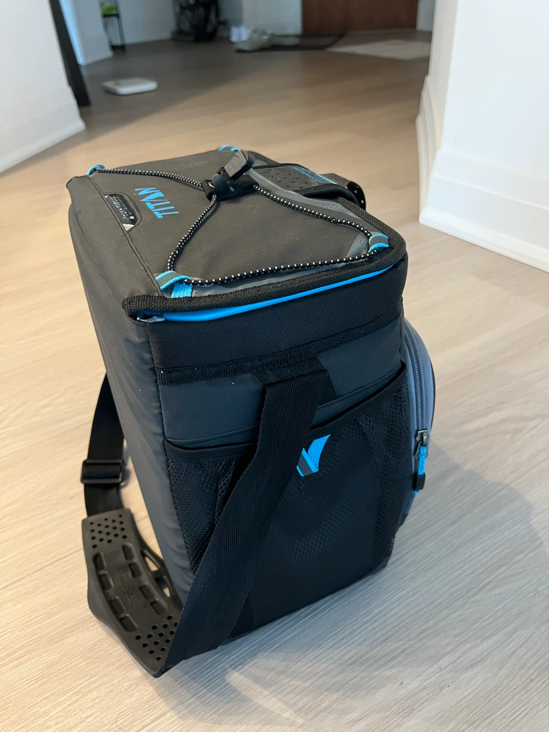 Titan Deep Freeze Cooler Bag - photo 3