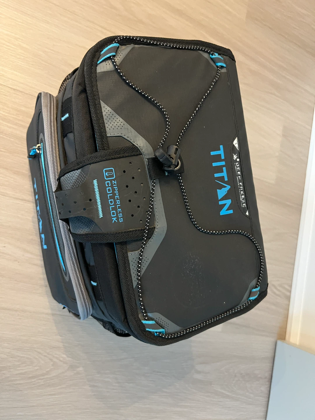 Titan Deep Freeze Cooler Bag - photo 4
