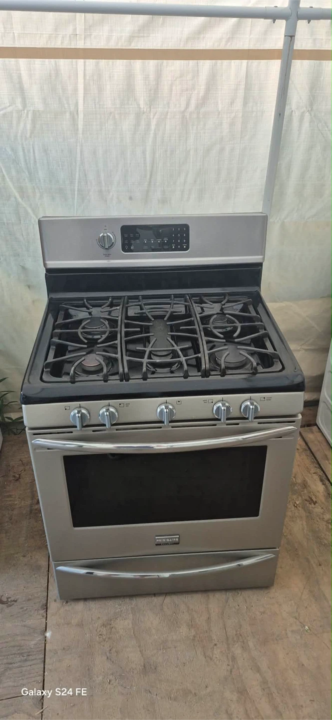 Frigidaire Gas Range