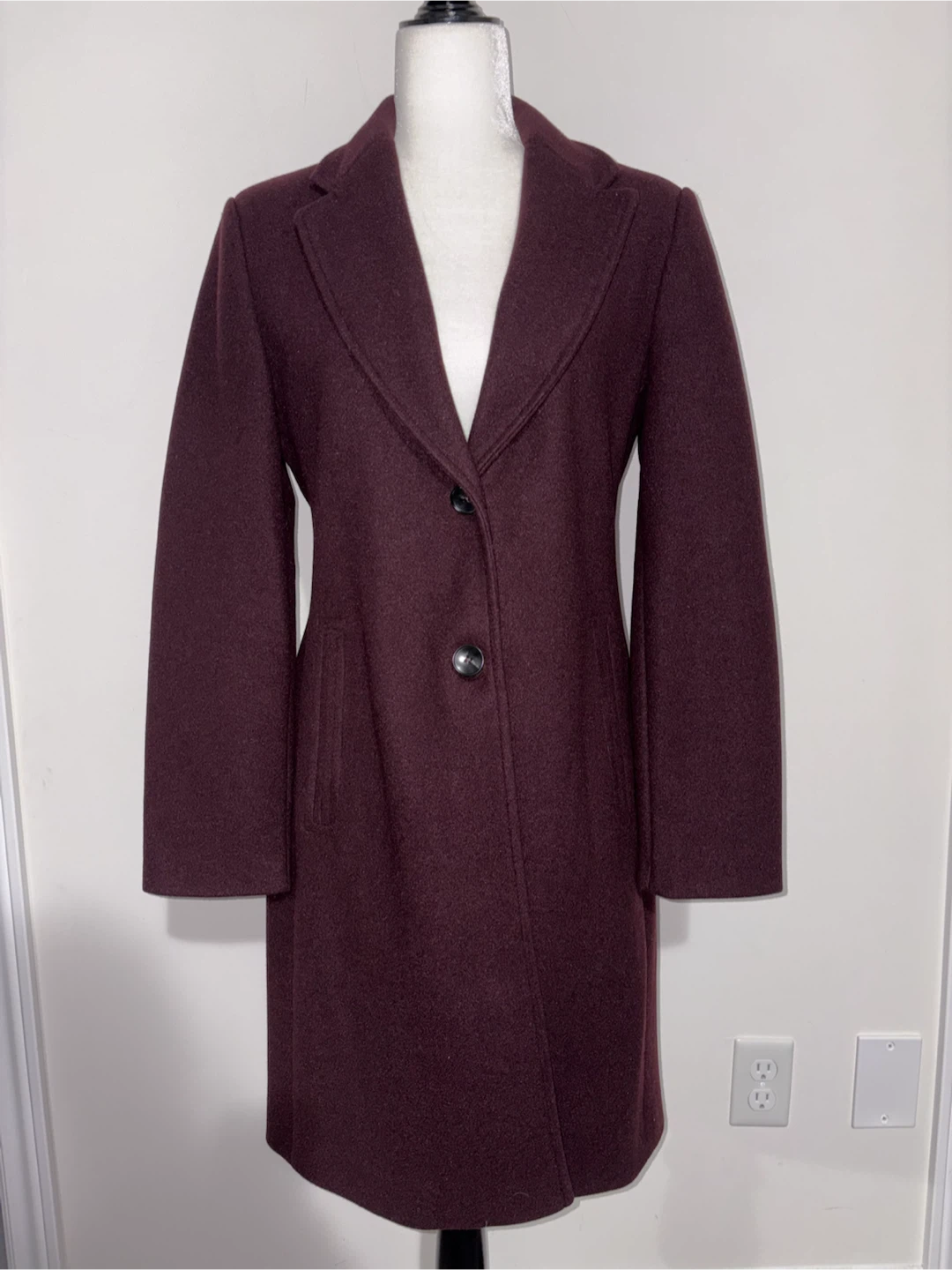 M - NEW with TAG! Zara Soft Shoulder Pad Coat Burgundy