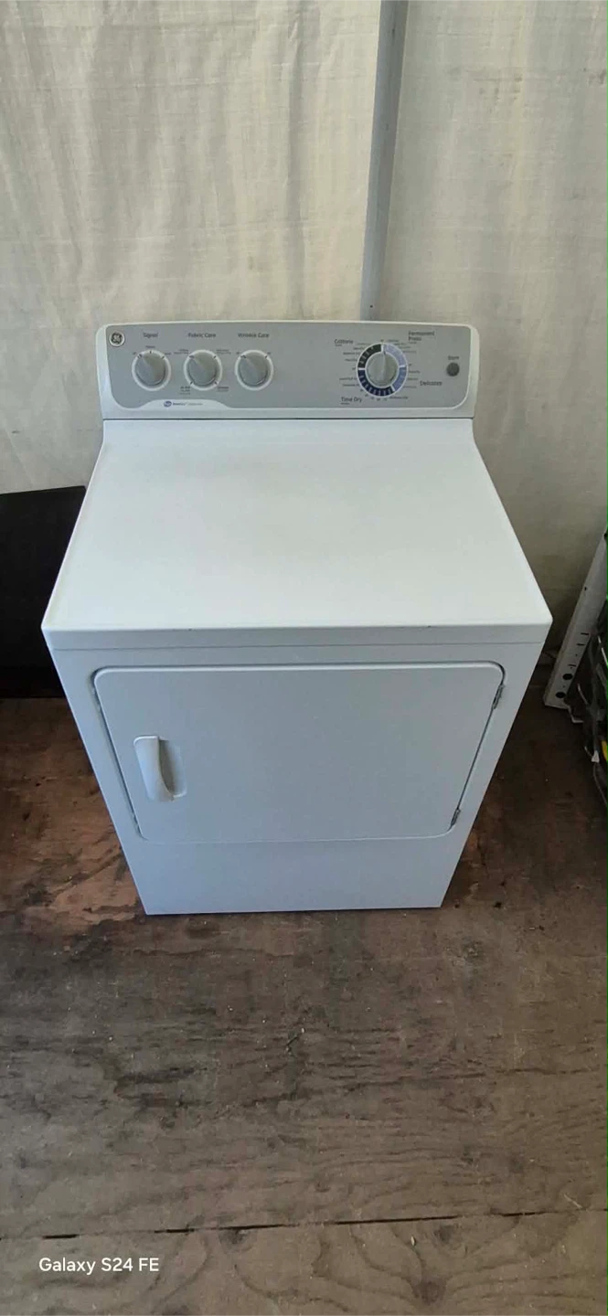 GE White Electric Dryer