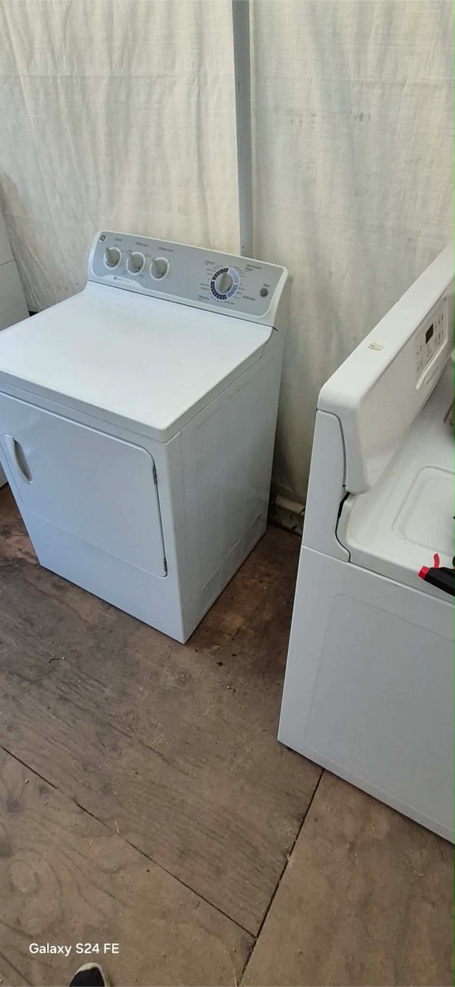 GE White Electric Dryer - photo 4