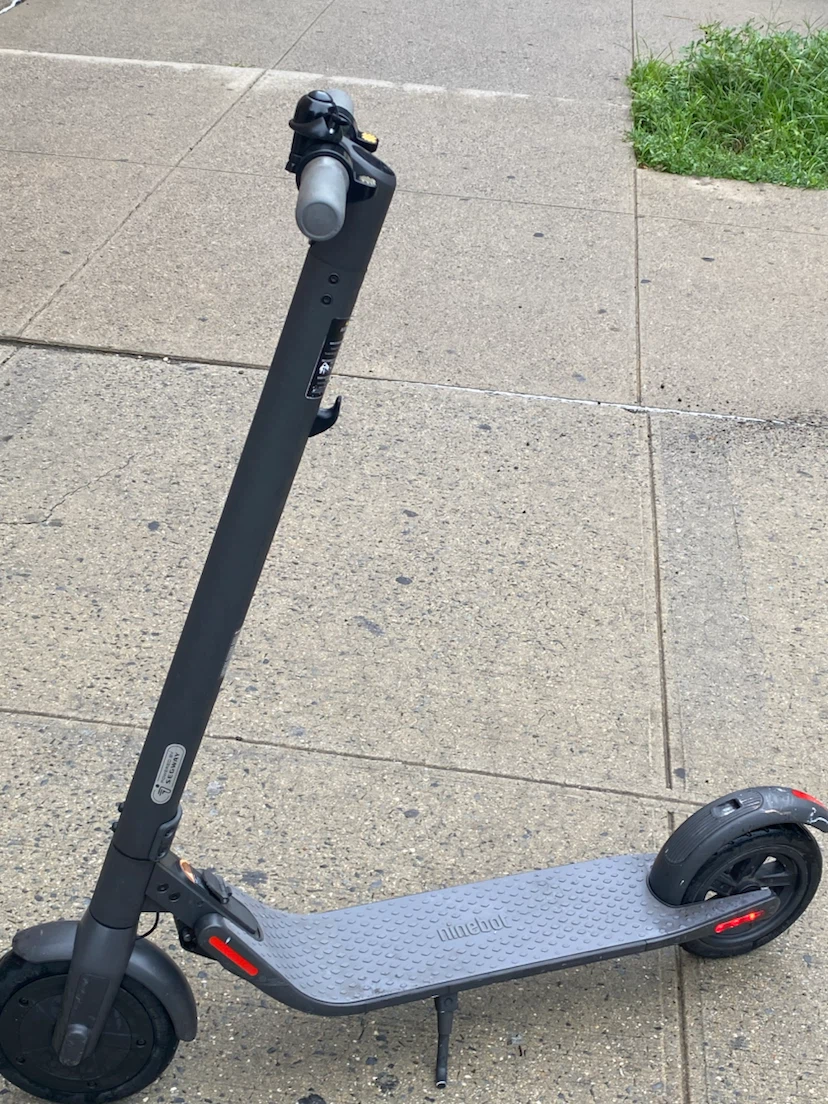 Ninebot S22 Electric Scooter - photo 2