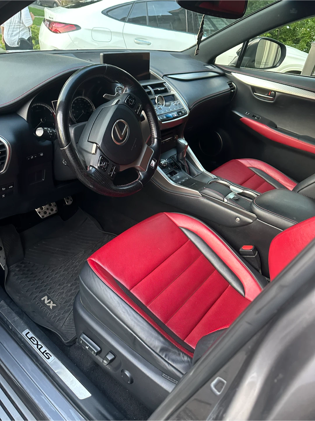 Lexus NX 200t - photo 3