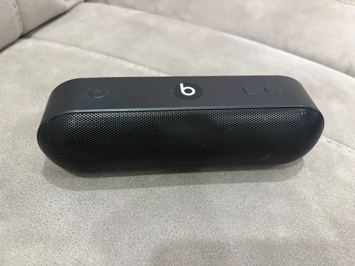 Beats Pill Portable Bluetooth Speaker - Black