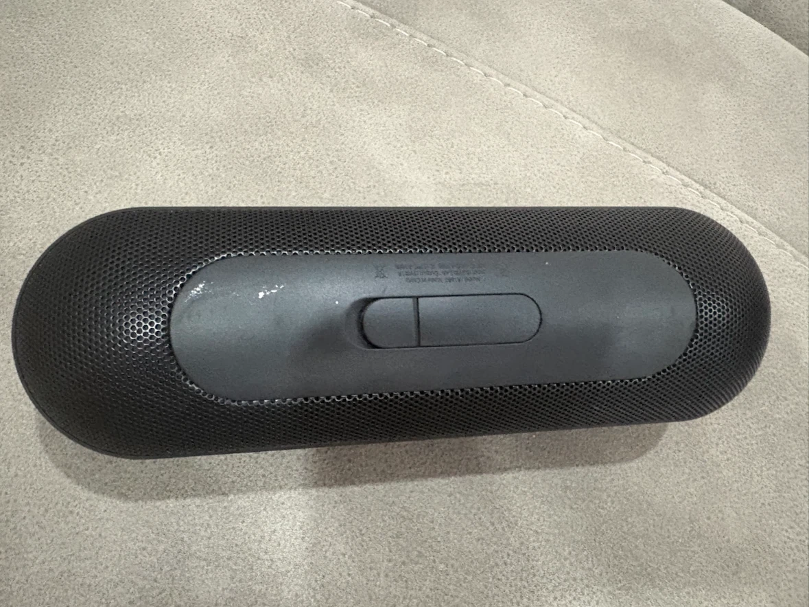 Beats Pill Portable Bluetooth Speaker - Black - photo 3