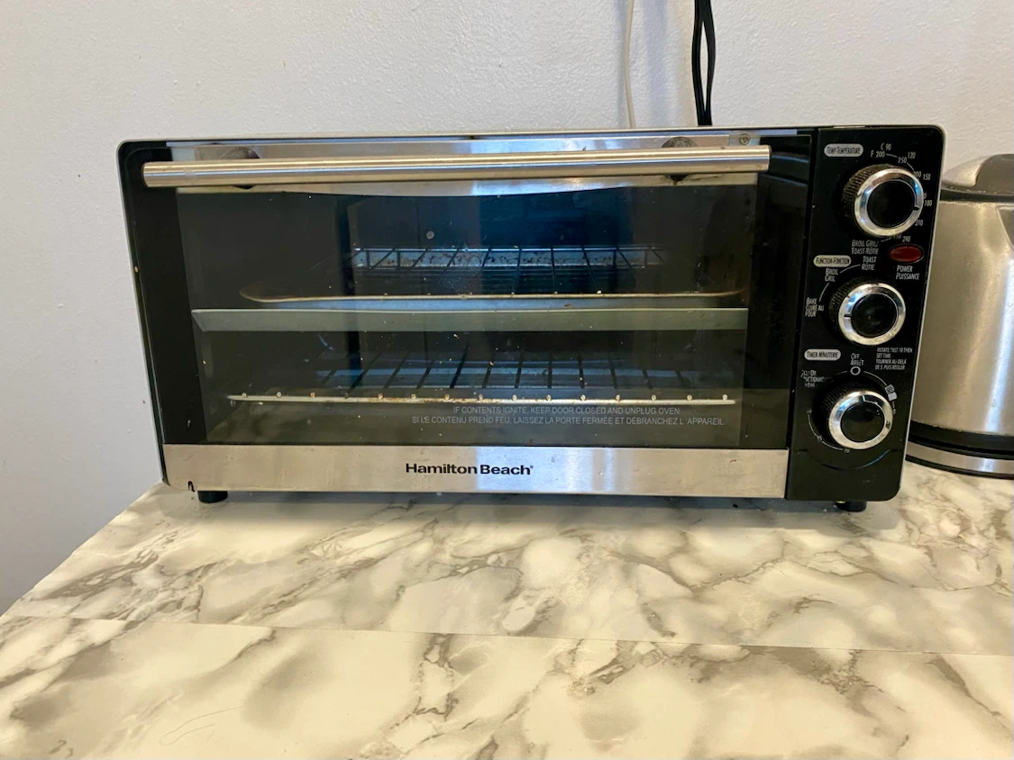 Full size toaster oven (Hamilton Beach)