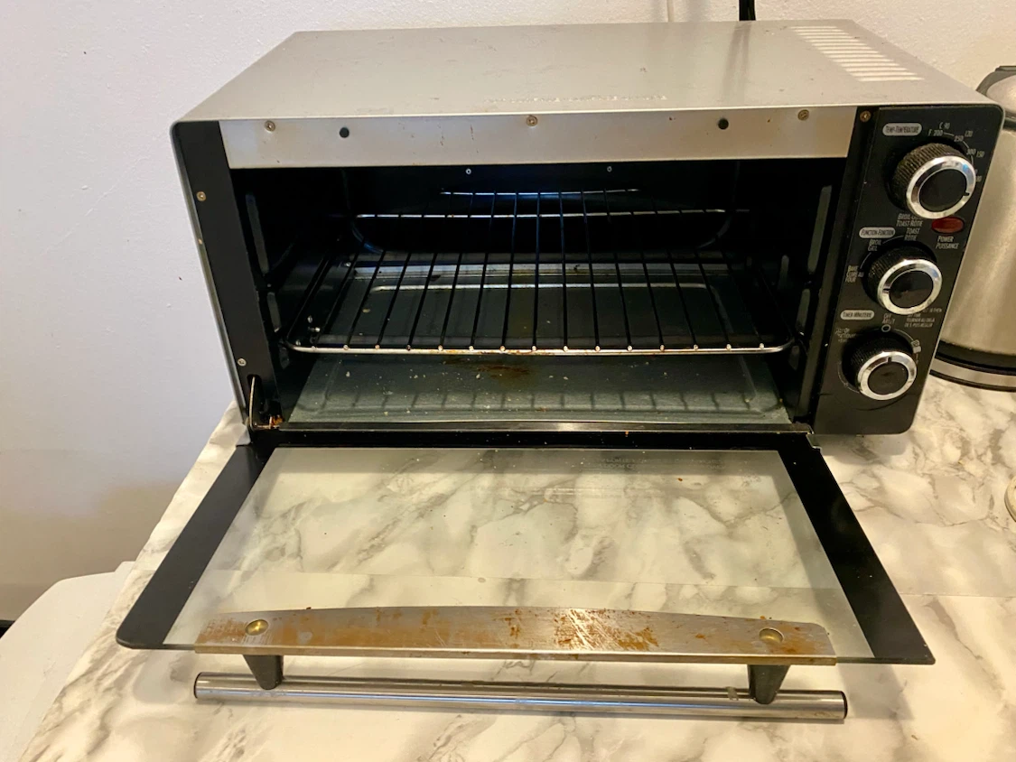 Full size toaster oven (Hamilton Beach) - photo 2