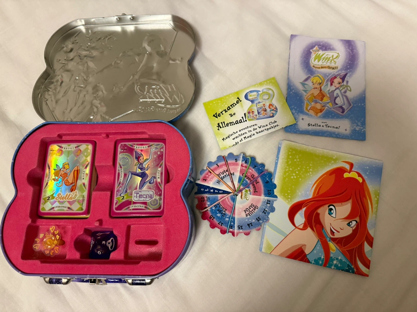 2005 Winx Club Magical Fairy Game tin collectible cards in Dutch - photo 2