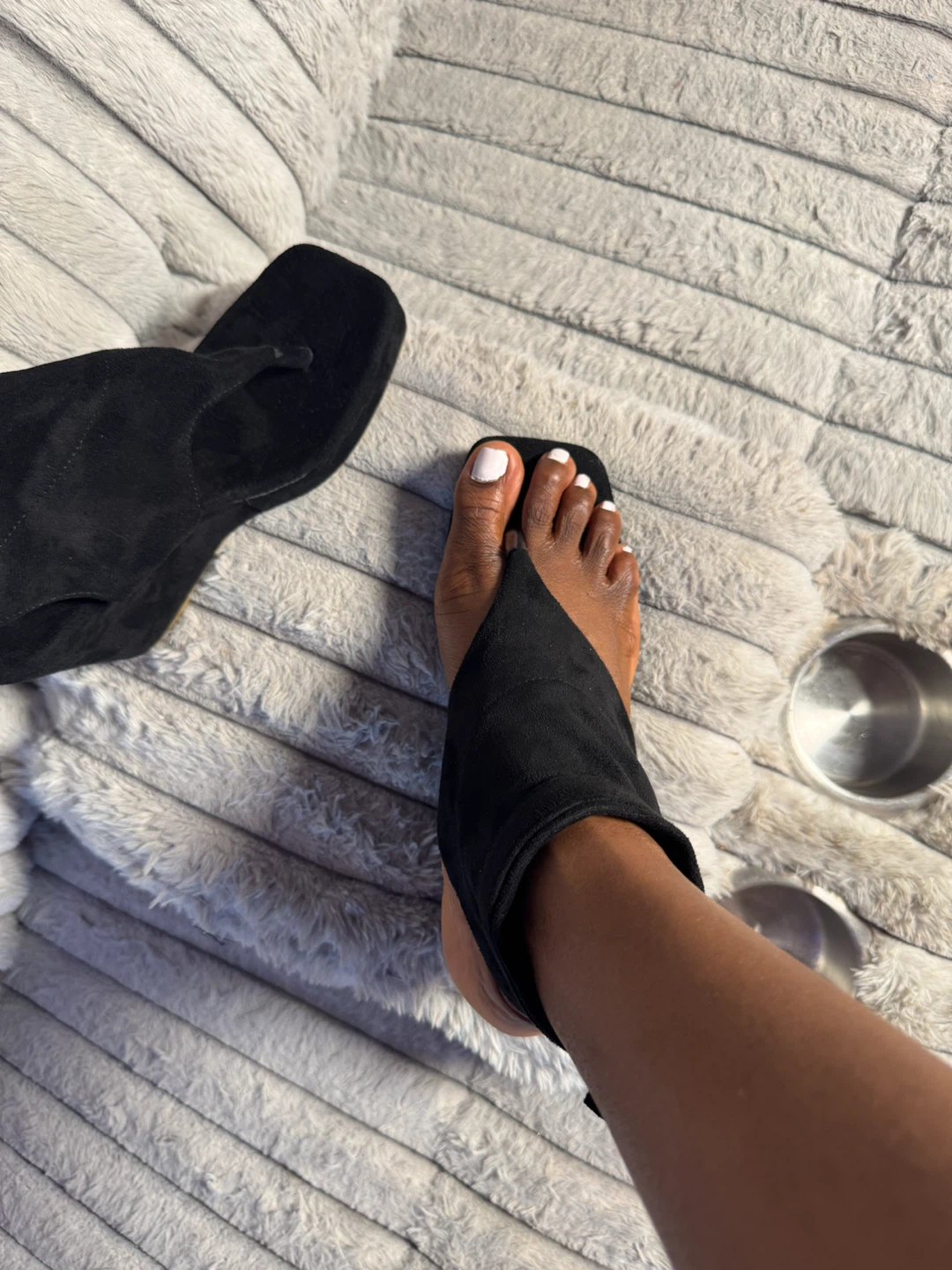 Black Suede Wedge Thong Sandals - photo 4