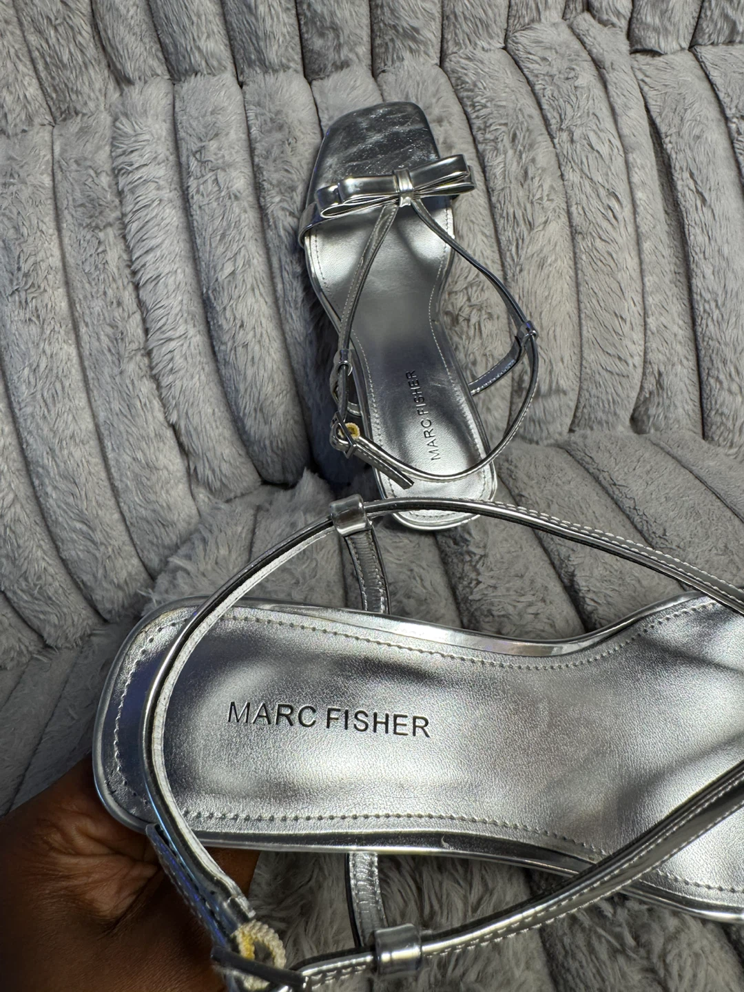 Marc Fisher Silver Bow Sandals - photo 5