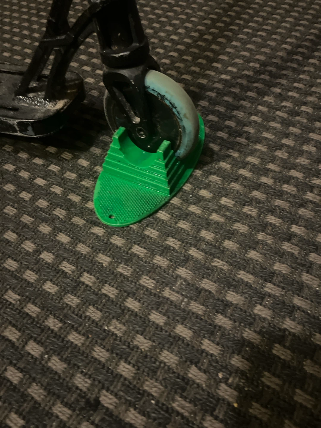 Green Scooter Stand
