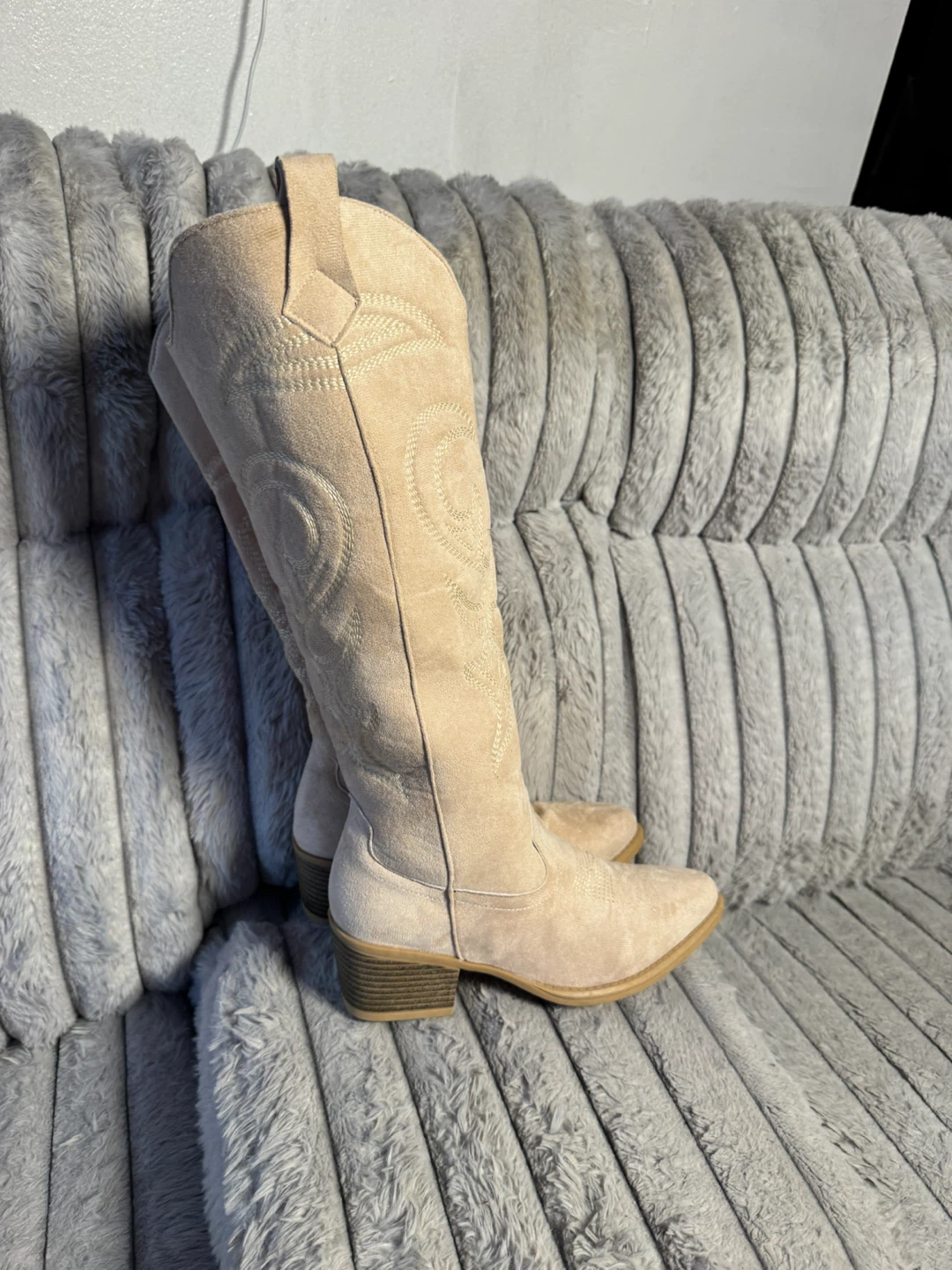 Women's Beige Suede Western Boots - photo 2