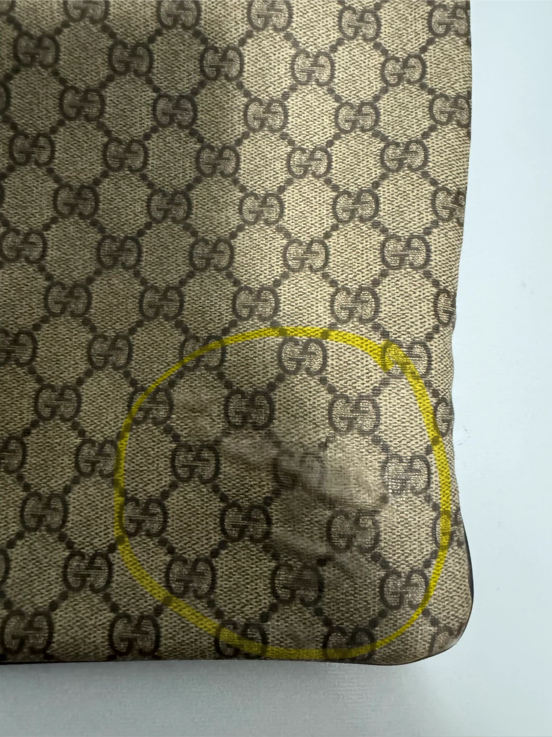 Gucci GG Supreme Messenger Bag - photo 2
