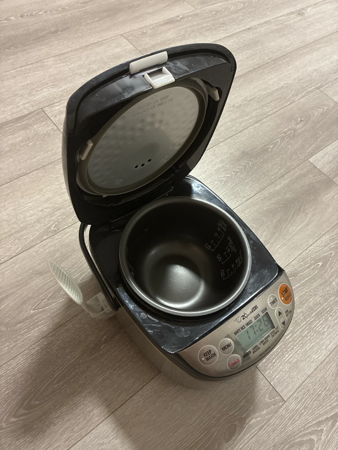 zojirushi  rice cooker ns-lgc05 - photo 2