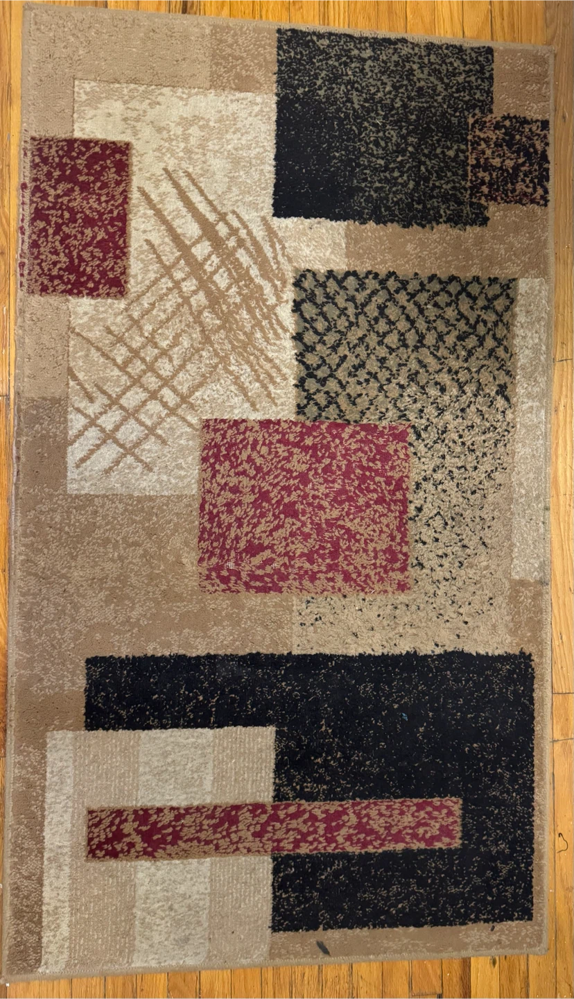 Area Rug with Geometric Pattern