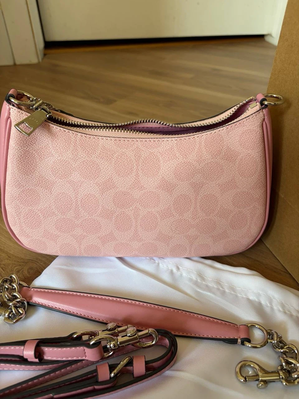 Coach Teri Pink Monogram Shoulder Bag - photo 3
