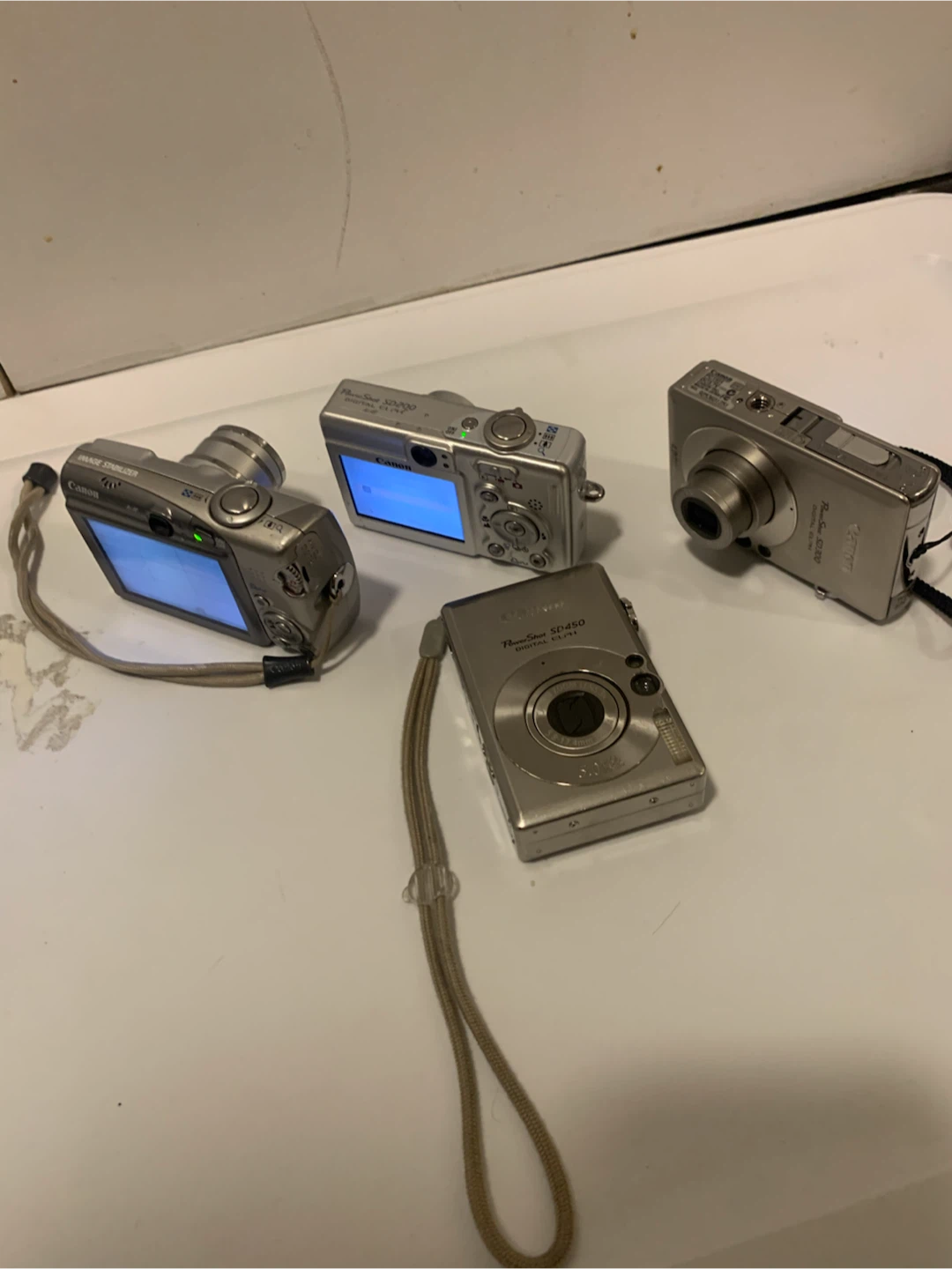 Canon PowerShot SD450 Digital ELPH Camera