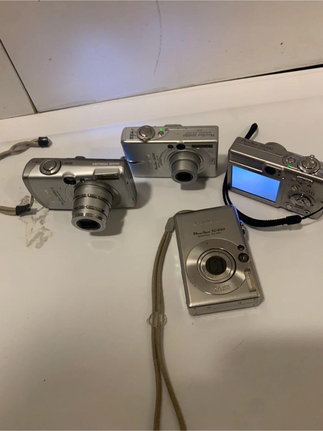 Canon PowerShot SD450 Digital ELPH Camera - photo 2