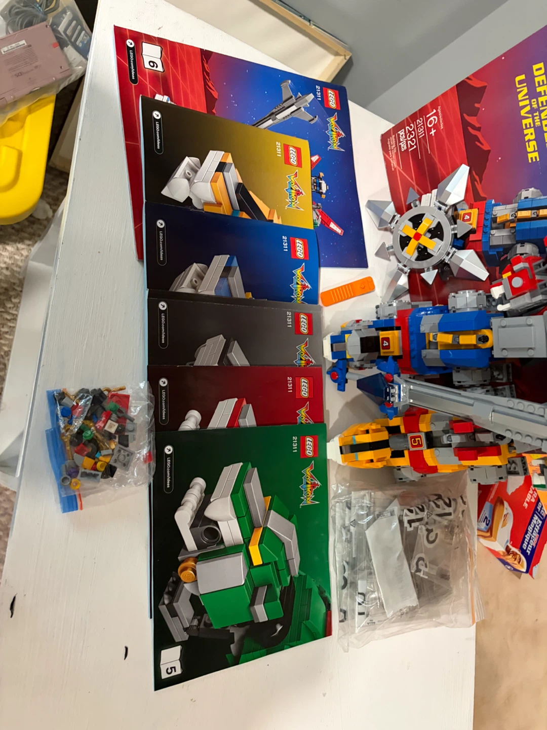 LEGO Voltron Complete set 21311 - photo 3