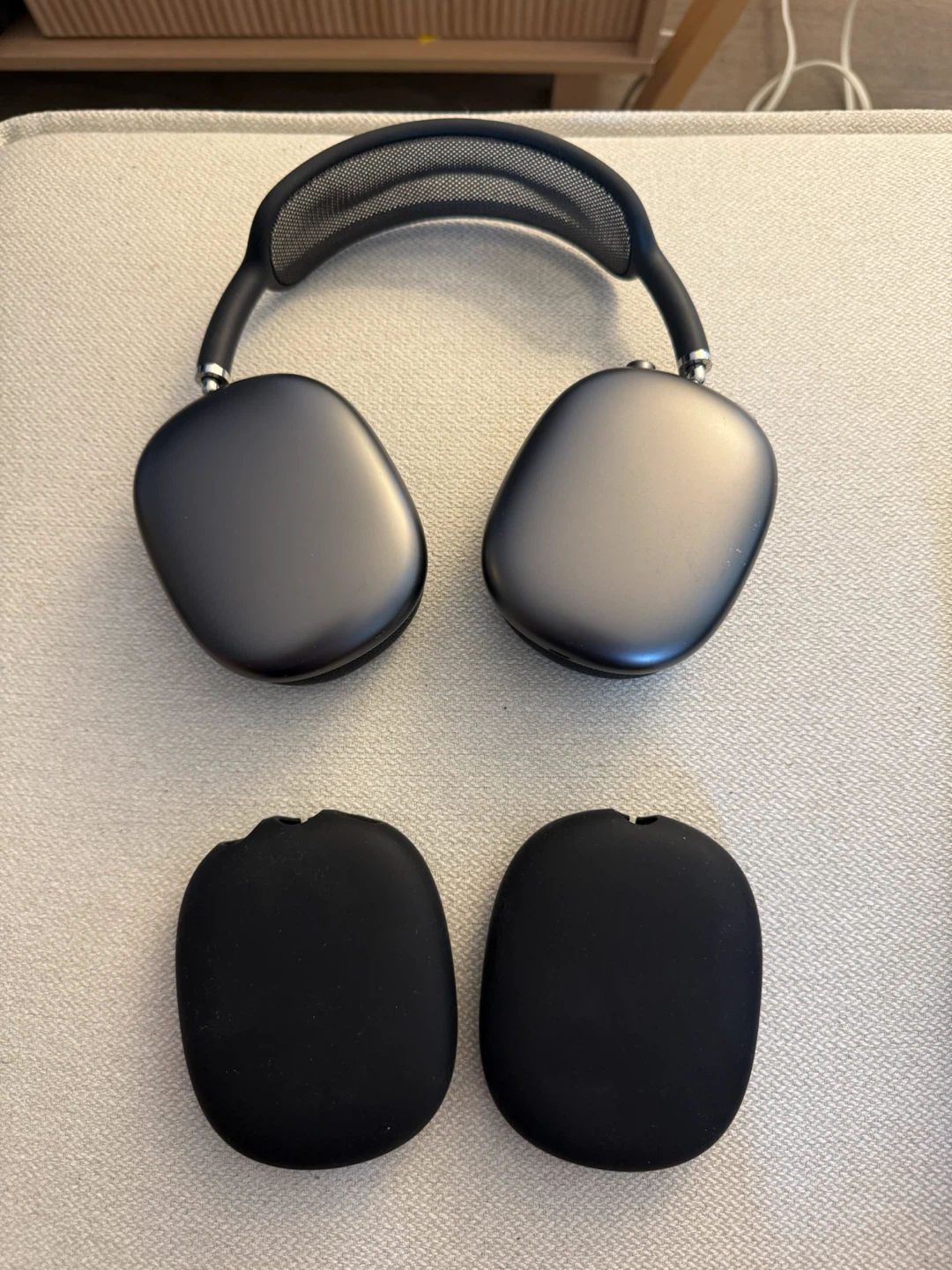 Apple AirPods Max Headphones - photo 2
