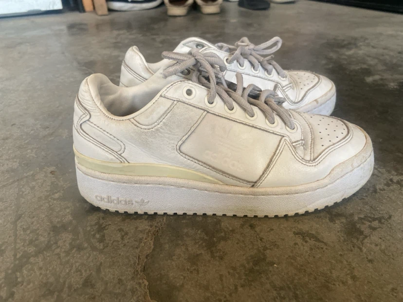 Adidas White Sneakers Size 6 - photo 2