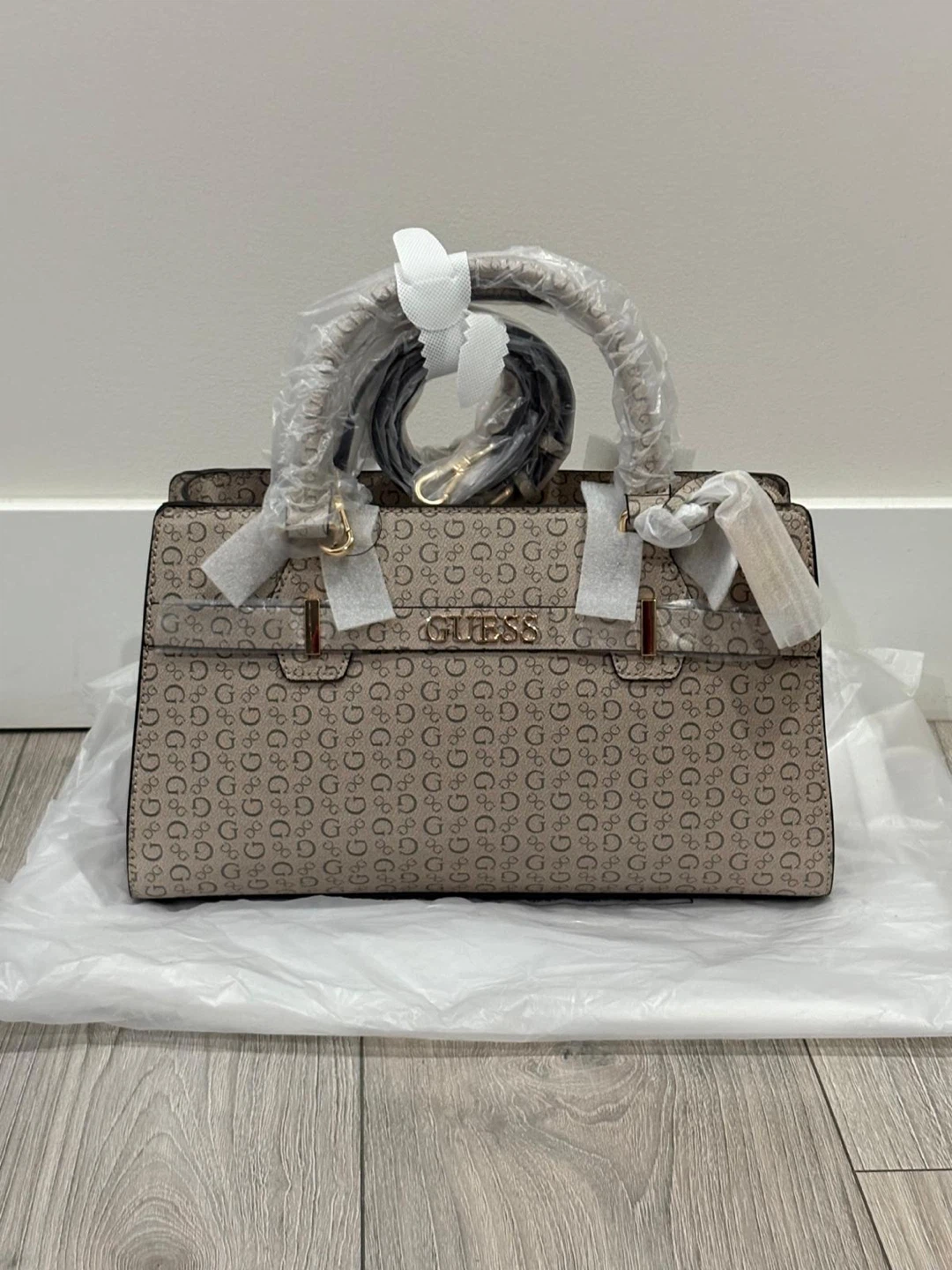 GUESS Monogram Tote Bag - photo 3