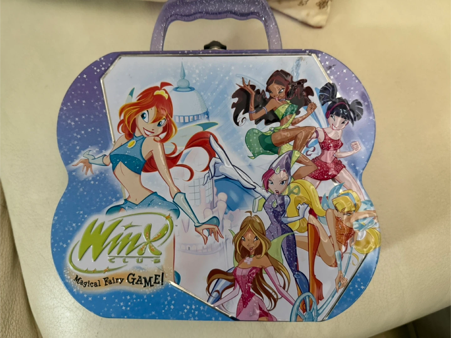 2005 Winx Club Magical Fairy Game tin collectible cards in Dutch