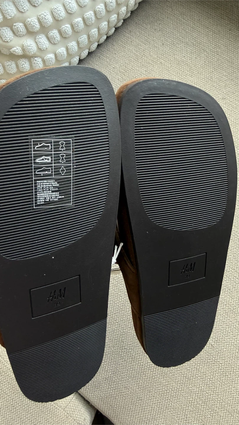New H&M suede leather flip-flops 8 - photo 2