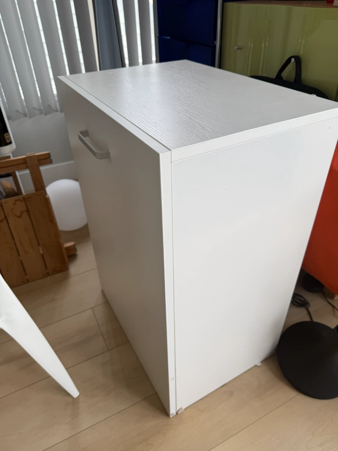 EXPAND furniture COVE expandable office desk - White  Cabinet
