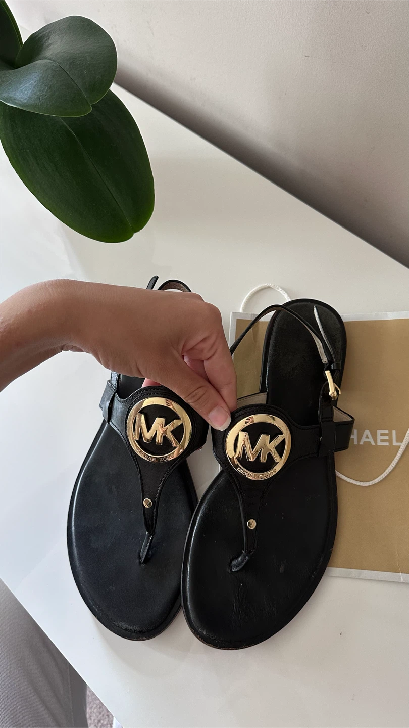Michael Kors Black Leather Thong Sandals - photo 3