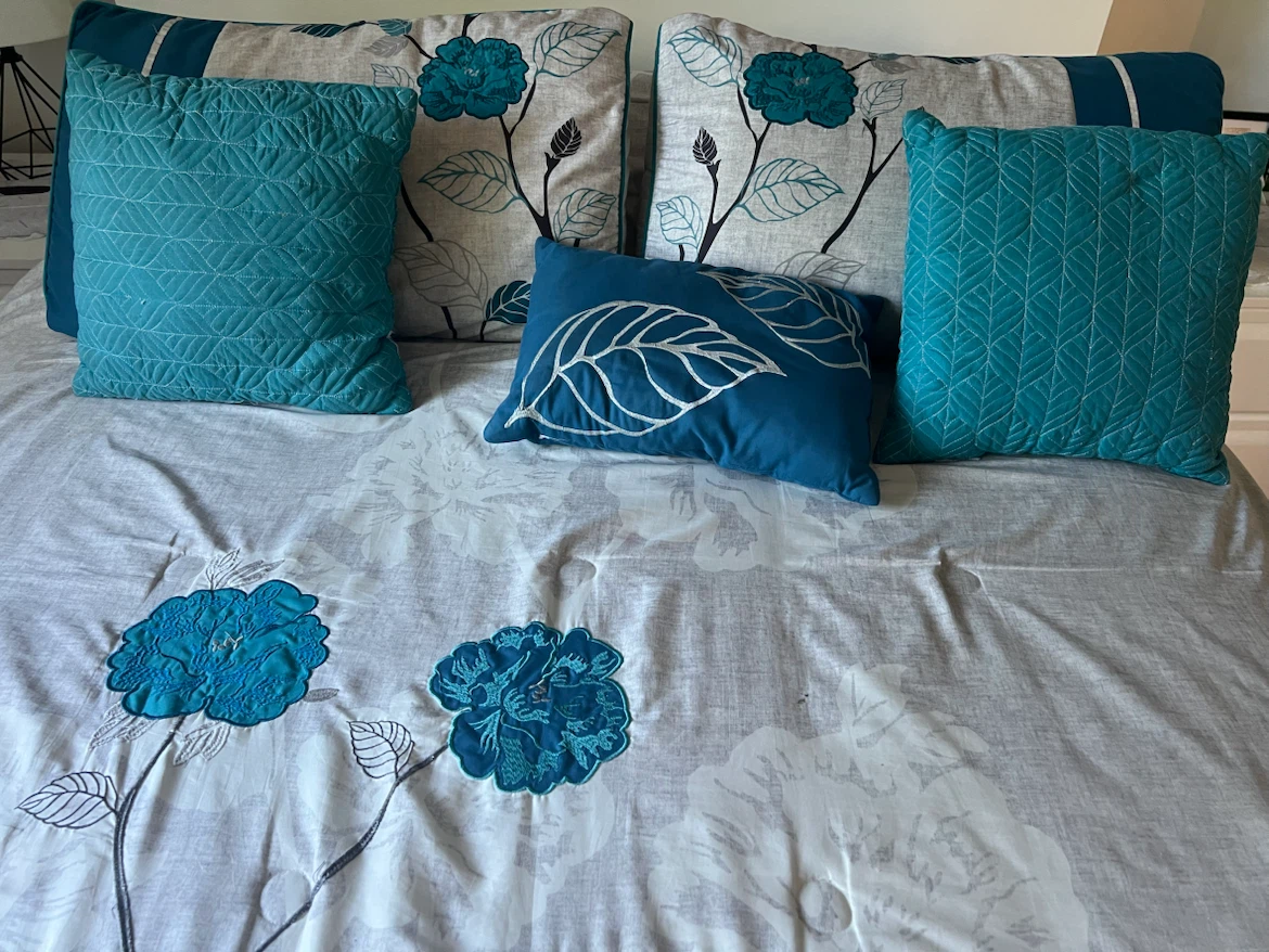 Teal Floral Duvet Cover and Pillow Set