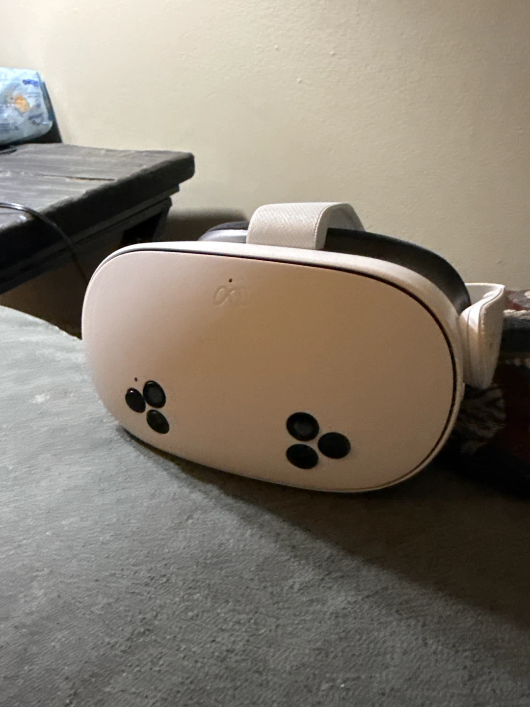 Oculus Quest 3s VR Headset with Controllers - photo 3