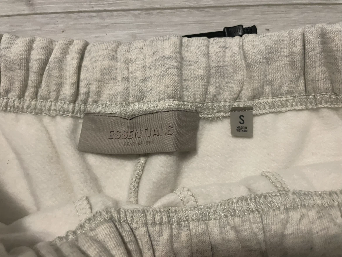 Essentials Light Oatmeal Shorts - photo 5