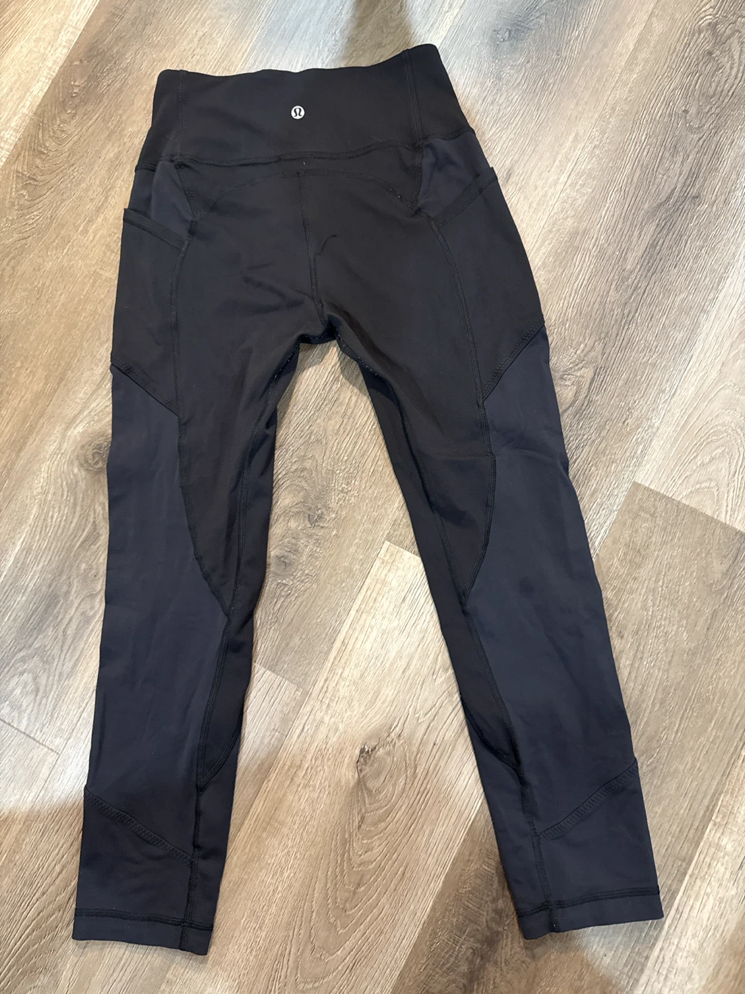 Lululemon Black Cropped Leggings with Pockets - photo 5