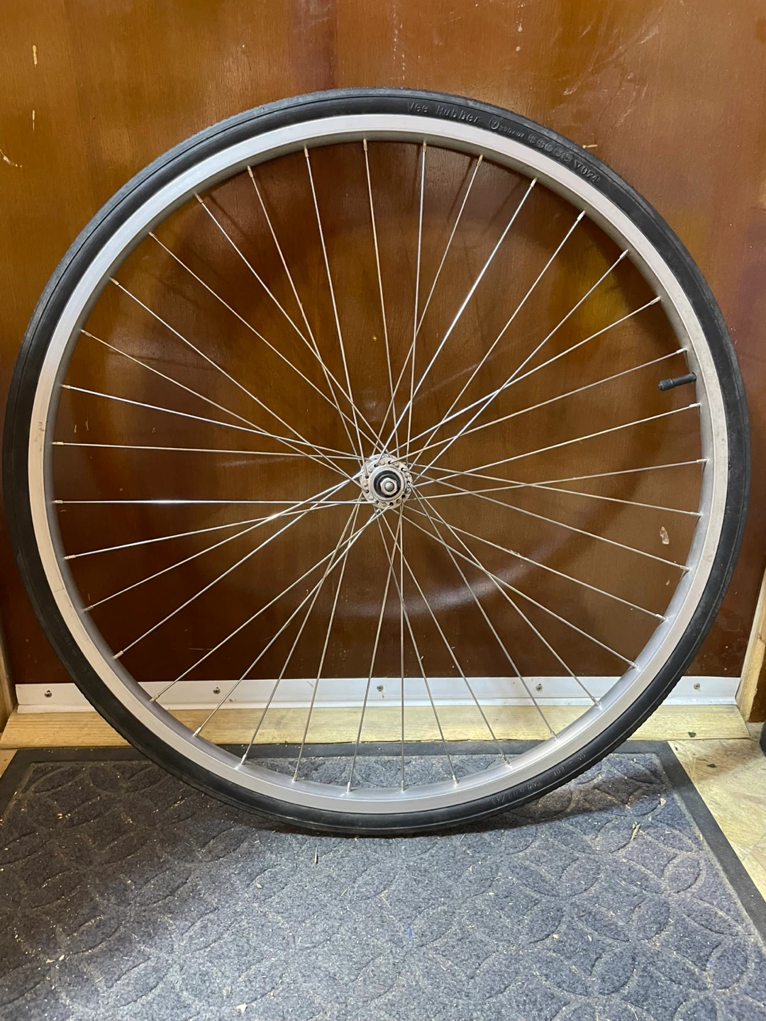 27 x 1 1/4 bicycle wheel with aluminum rim