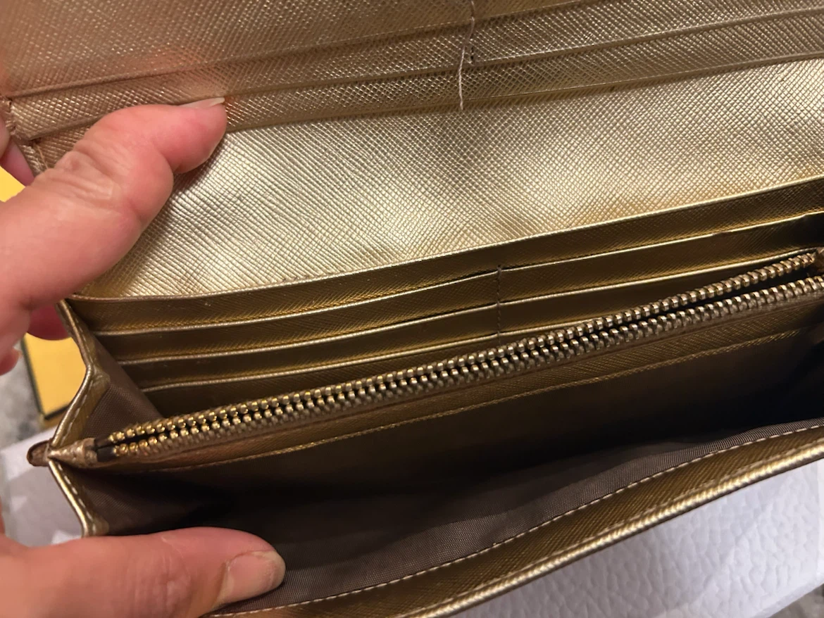 Prada Gold Continental Wallet - photo 2