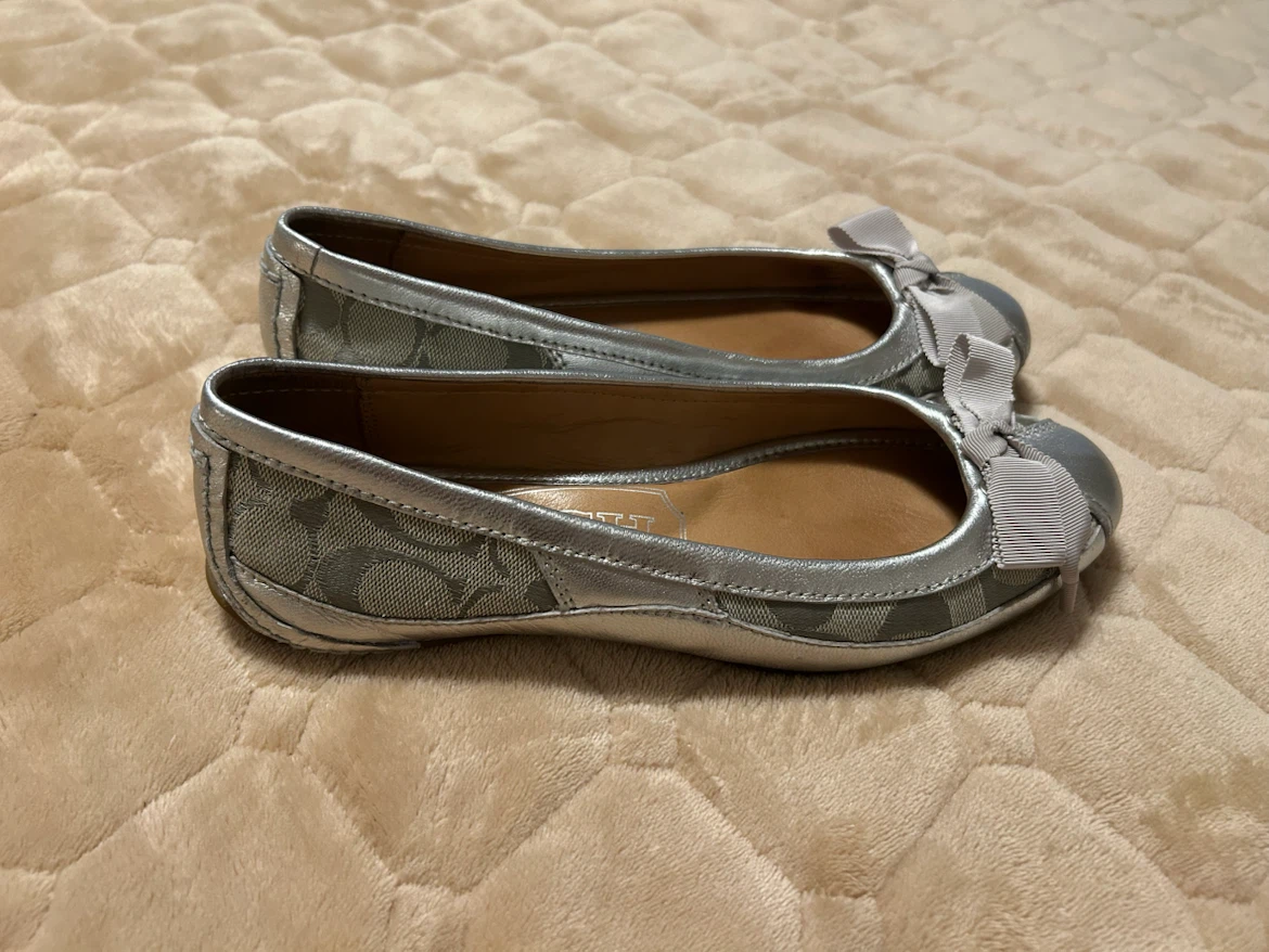 COACH Sarah Ballet Flats - Silver - Size 7