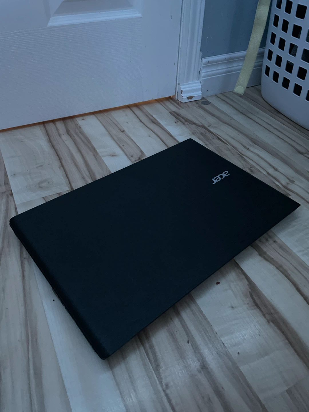 [PARTS] Acer Aspire E5-772G-83DD Laptop - photo 2