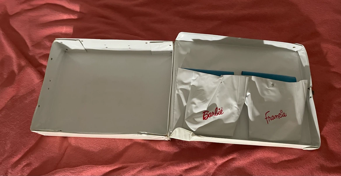 Barbie & Francie Mod Train Case - photo 2