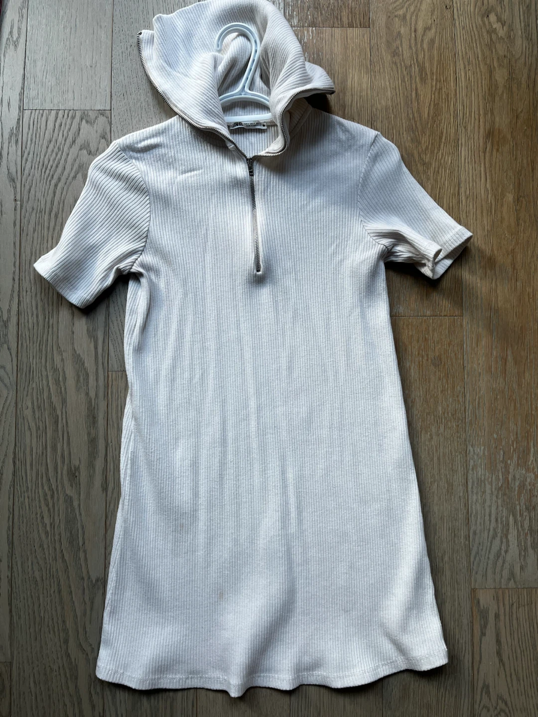 White Ribbed Short Sleeve Dress (s)