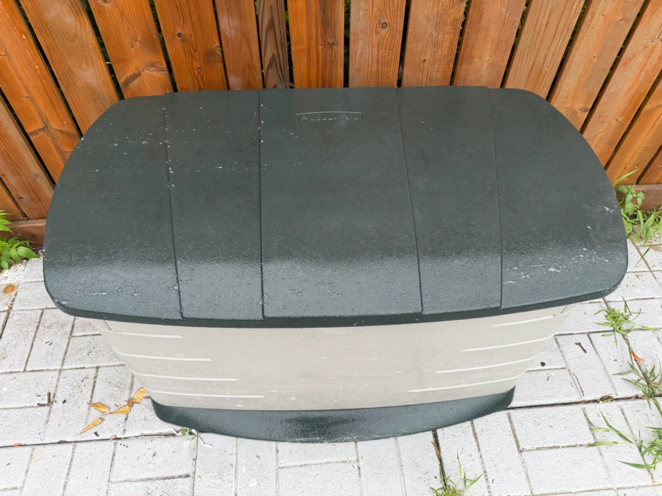 Rubbermaid Outdoor Storage Deck Box